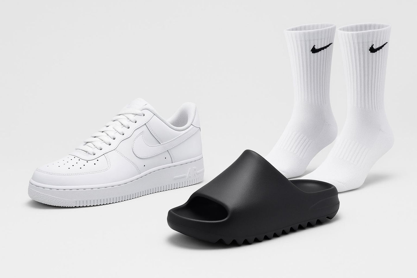 Nike Airforce+Yeezy Slides+Nike socks