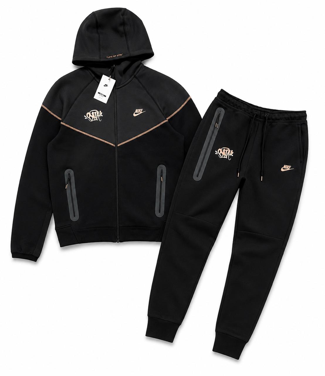 Syna X Nike Tech fleech