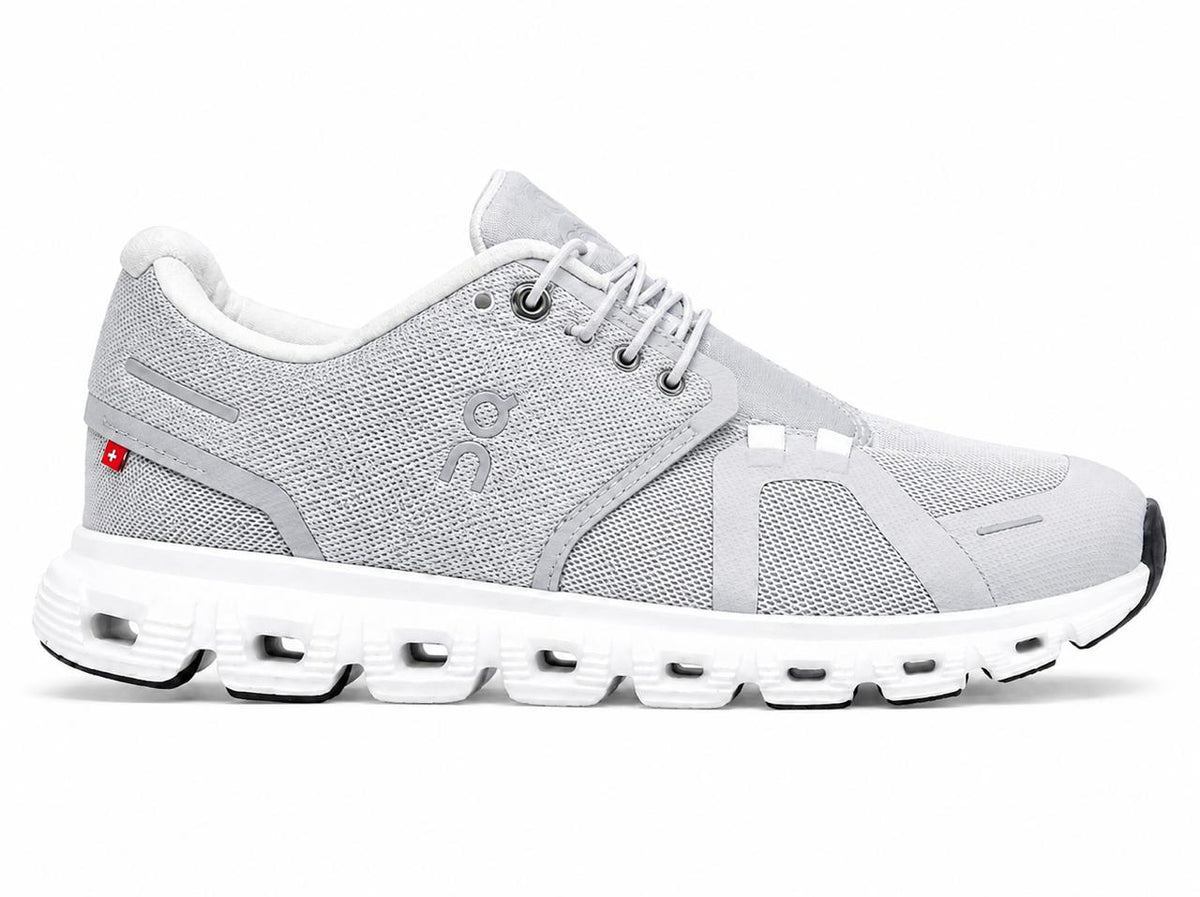 On Cloud Sneaker